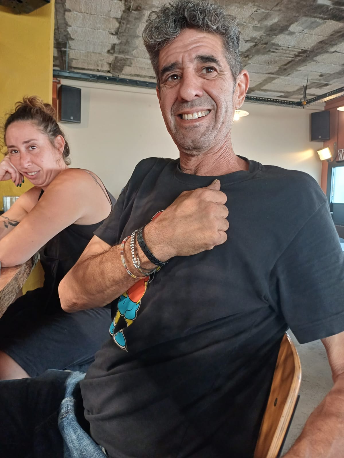 אורי ב. אב לשלוש בנות<br>מושב מולדת