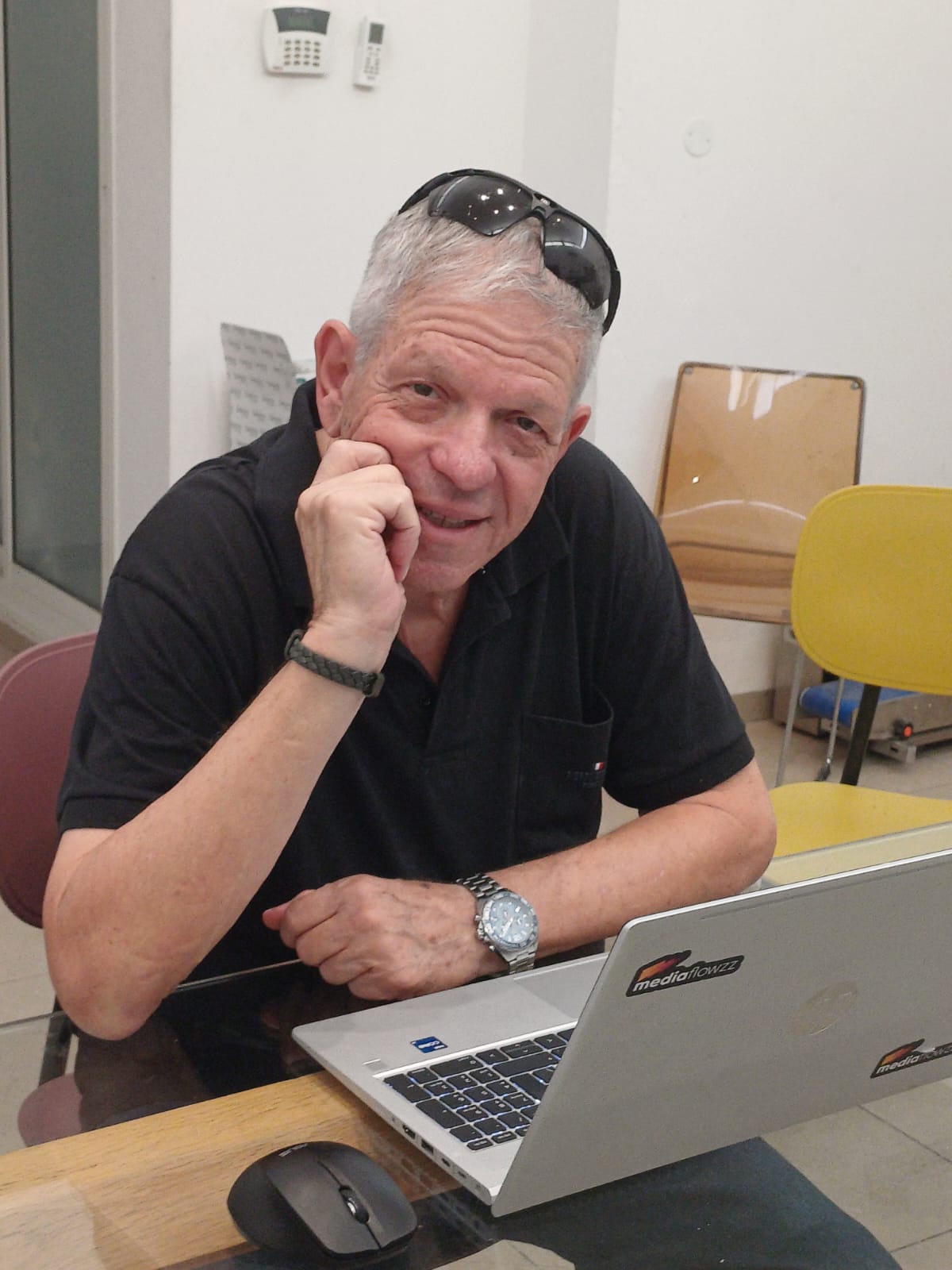 איציק ר. סבא ל-12 נכדים<br>כפר סבא
